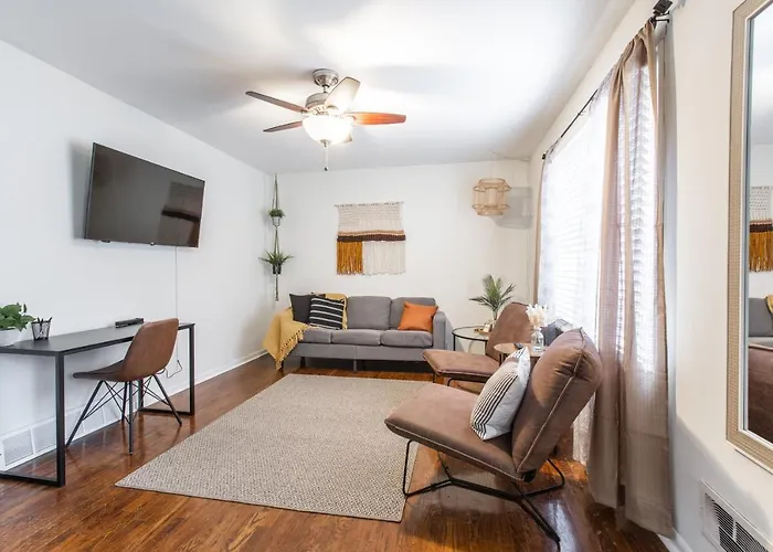 3 Bedrooms House In Waldo Kansas City