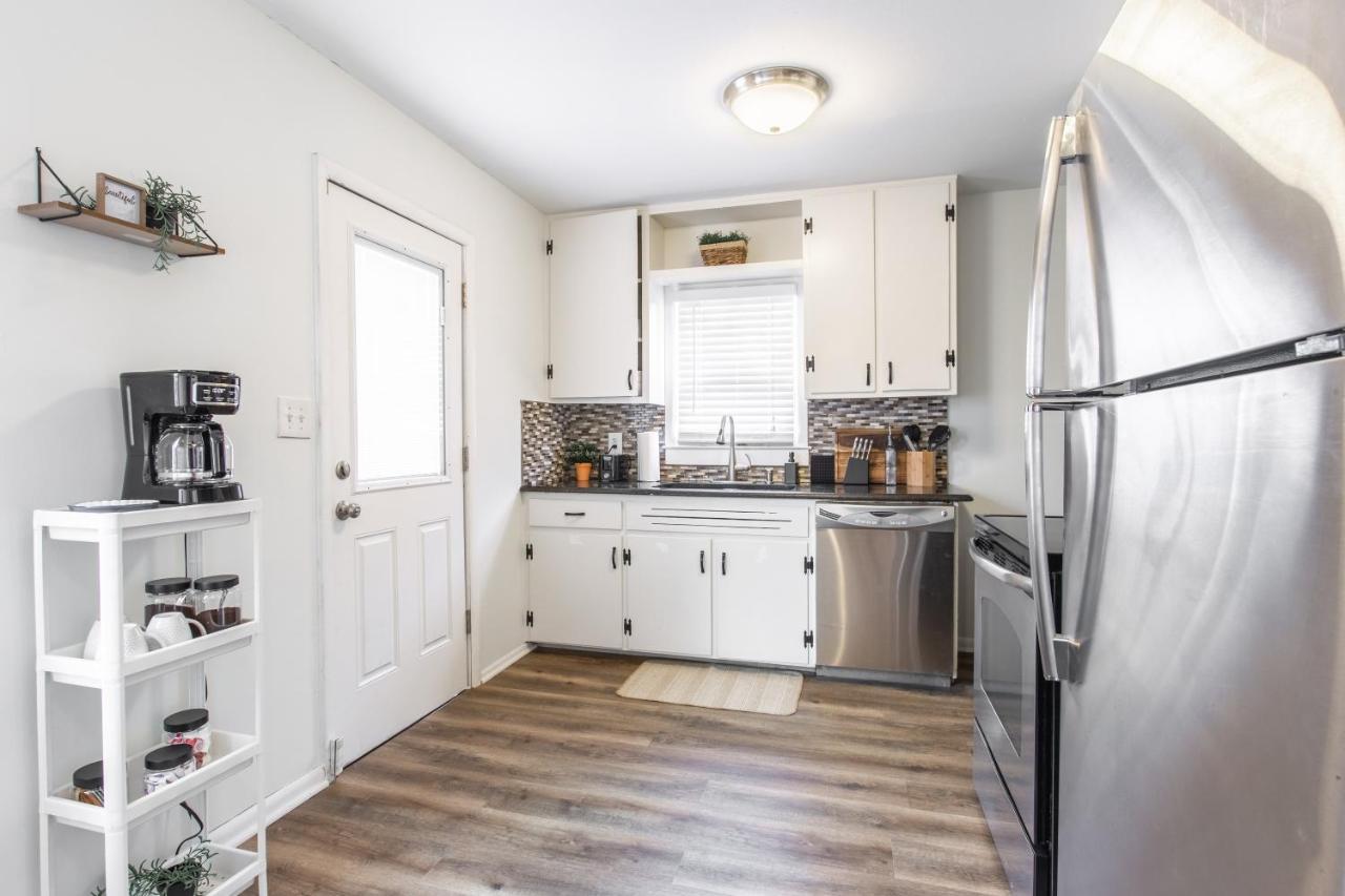 3 Bedrooms House In Waldo Kansas Kansas City